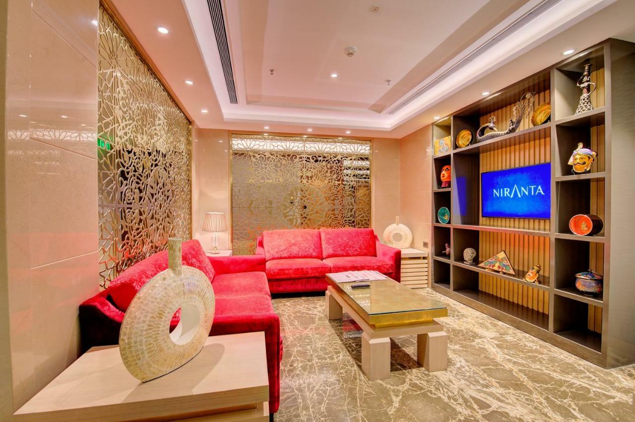 抵达/陆侧2号航站楼尼兰塔中转酒店 孟买 外观 照片